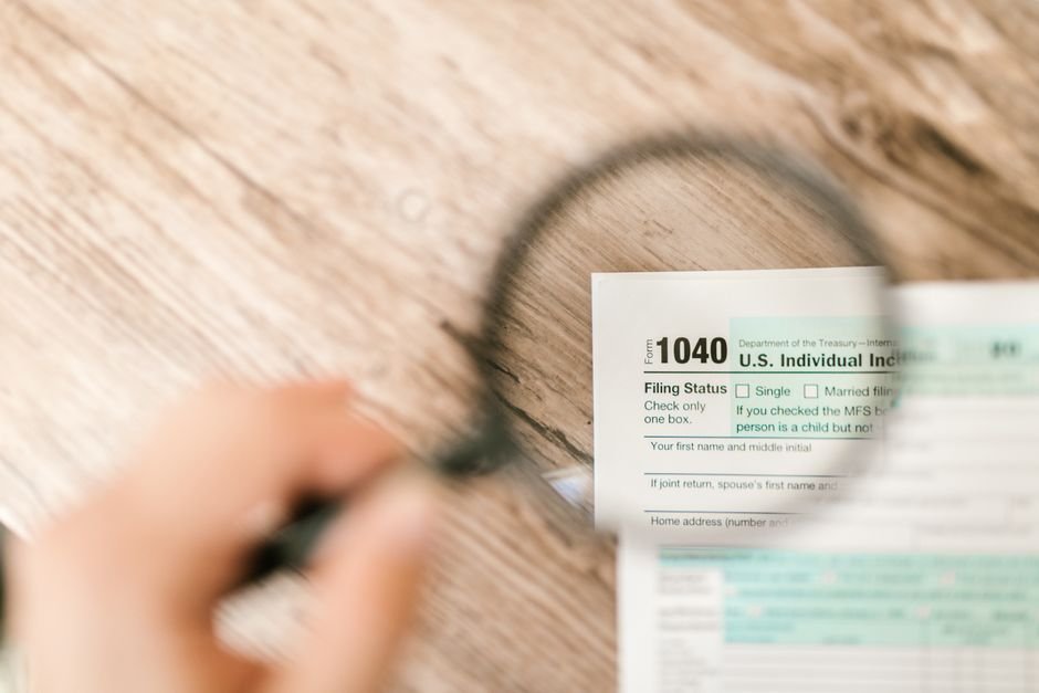 Travel Nurse 1099 vs W2 Taxes: Which Is Actually Better for You?